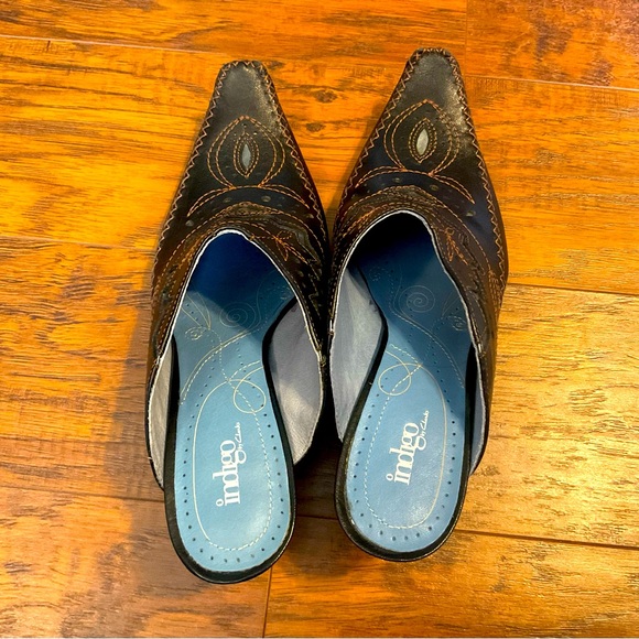Indigo by Clark’s Western Boot Style Slip on Shoes. - Picture 7 of 8